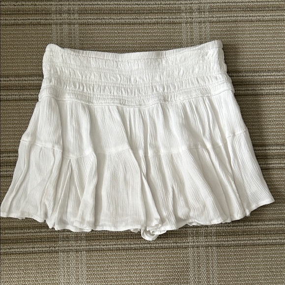 Garage White Ruffled Skorts - Picture 3 of 4